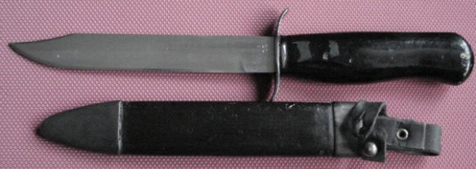 6 legendary kniver, hvorav den ene må være i en respekt for seg mann