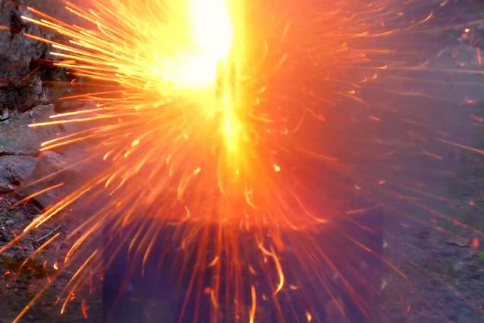 Hvordan brenne og eksplodere litiumbatterier