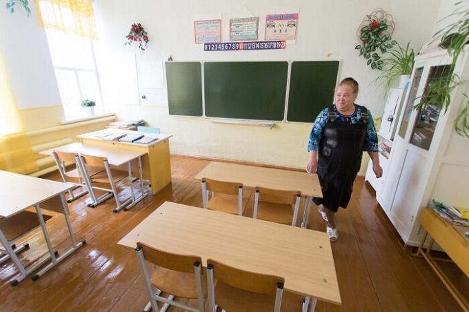 I landsbyen skolen bare tre klasser der barn lærer å fire (Sultanov, Chelyabinsk-regionen).