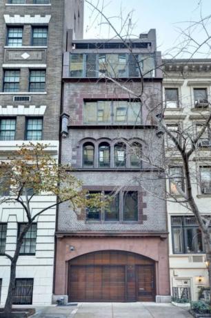 Fasaden av huset i New Yorks Upper East Side.