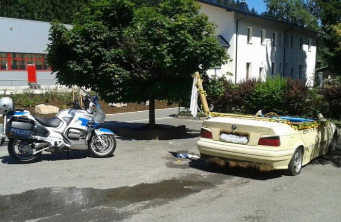 Den tyske konvertert sin bil til bassenget. | Foto: mainpump.ru.