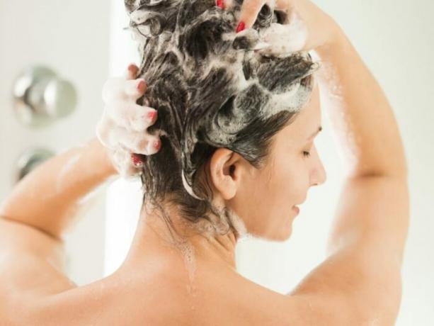 Vask håret anbefales ikke oftere 2-3 ganger i uken. / Foto: conteudo.imguol.com.br. 