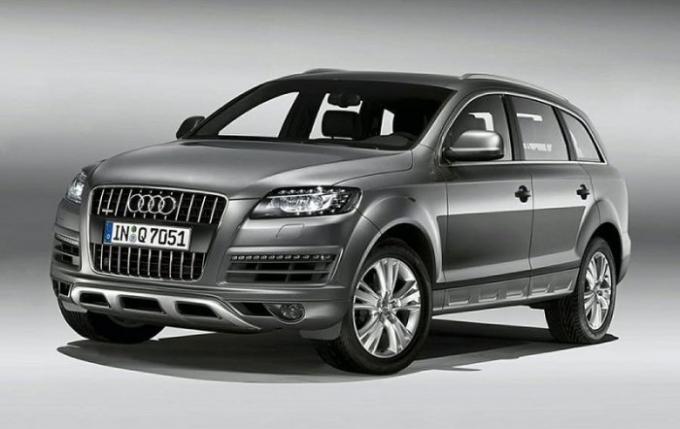 Full-size crossover Audi Q7 2015. | Foto: cheatsheet.com.