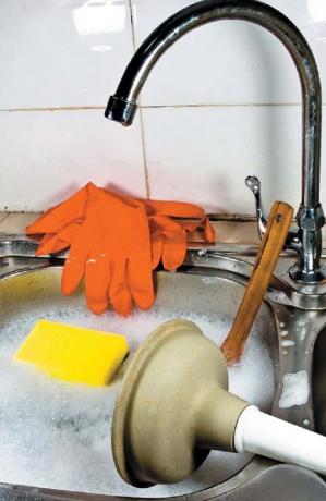 hvordan du rengjør kjøkkenvasken