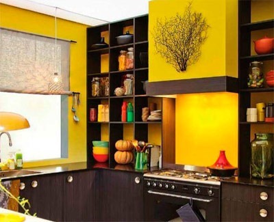 gulbrunt kjøkken
