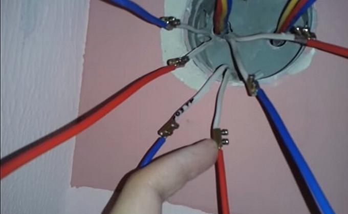 3 måter å koble til den aluminium og kobbertråd, hvis det gamle ledninger i hus