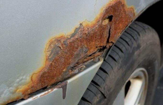 Hvordan best å beskytte bilen mot korrosjon.