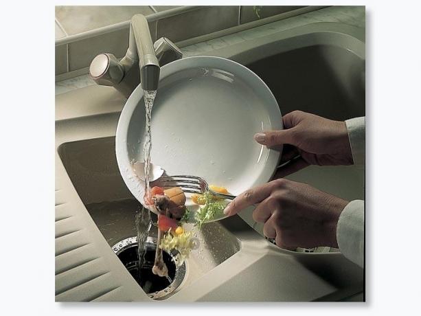 Lukt fra kjøkkenvasken: hvordan du kan eliminere det selv, instruksjoner, bilder og videoveiledninger